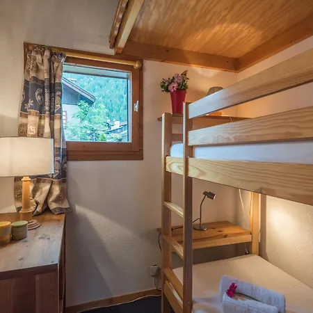 2 Pieces A Chamonix, Vue Mont-blanc, Animaux Admis, Parking - Fr-1-517-26 Lägenhet Chamonix